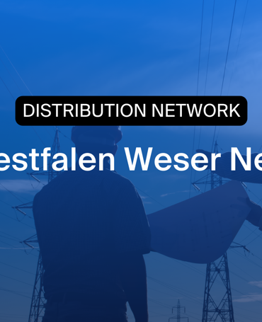 Silhouetten von Technikern im Stromverteilnetz mit dem Branding von Westfalen Weser Netz – ein Symbol dafür, wie das Unternehmen durch Timegrip seine Zeiterfassung, HR-Controlling und Einsatzplanung verbessert.